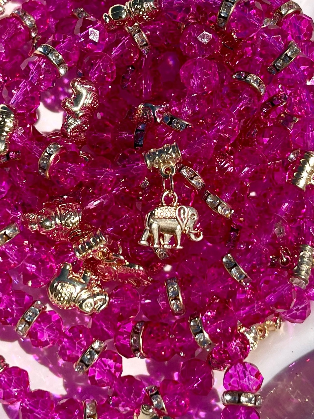 Pink Faceted Glass Beaded Bracelet With Elephant Charms & Rhinestones NWOT
